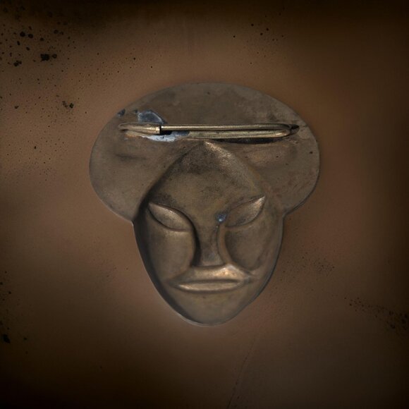 1940s Unique 2" Enamel Copper Swami Brooch With Patina Aged - Picture 4 of 4